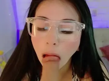 Chaturbate Live Porn of sweet_miaa24