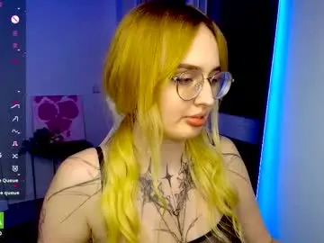 Chaturbate Live Sex Cam of arcticivy