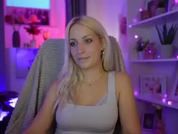 Chaturbate Free Porn Cam of lucy_cutie_