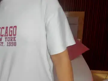 Chaturbate Live Sex Cam of rossie_lanie_