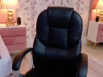 Chaturbate Live Sex Cam of cintiaholms