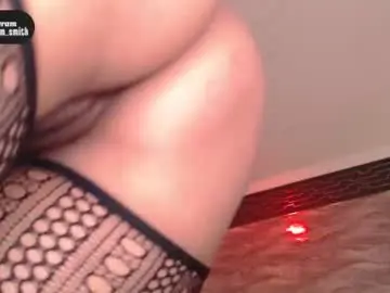 Chaturbate Live Sex Cam of smi_samara