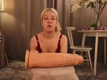 Chaturbate Live Sex Cam of tinastevenson