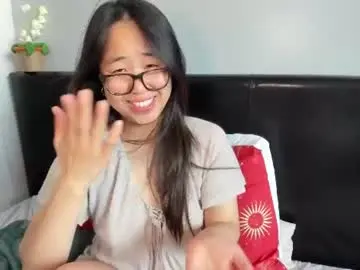 Chaturbate Live Porn of naughtynerdygirl
