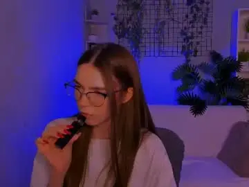 Chaturbate Watch Live Sex Cams of emilia_fly