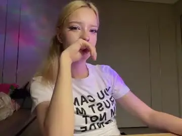 Chaturbate Best live sex cam show of hyunwilhelmi