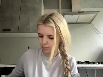 Chaturbate Live Sex Cam of francoisebardeen