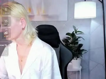 Chaturbate Best live sex cam show of julie_lucasss