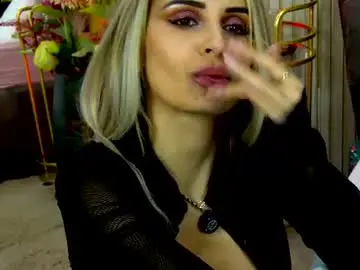 Chaturbate Free Porn Cam of miacharm1