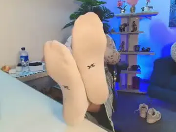 Chaturbate Live Sex Cam of antonellariu