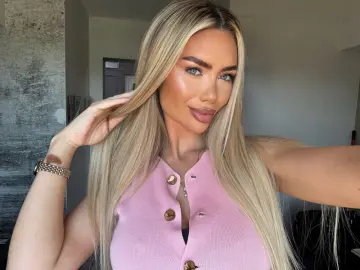 Livejasmin Live Porn of ErikaBonnie