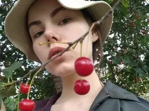 Myfreecams Nude Webcam of kitAmelie