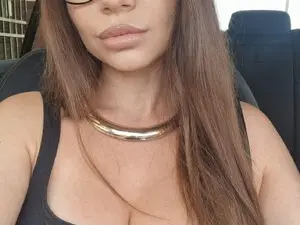 Myfreecams Nude Webcam of Jullyenn3