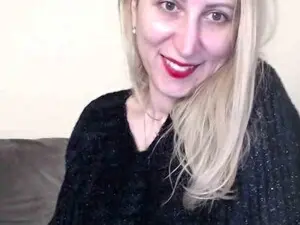 Myfreecams Watch Live Sex Cams of luciahot5