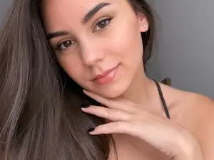 Myfreecams Adult Webcam of IntrigueeMe