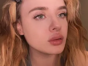 Myfreecams Live Sex Cam of AliceSins1