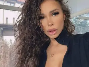 Myfreecams Private Sex Chat of Selena_Reeves