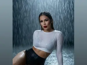 Myfreecams Free Live Porn of Roshen_Amira