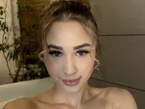 Myfreecams Live Sex Cam of BunnyHeat