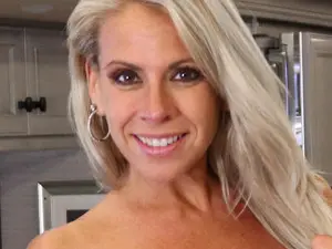Myfreecams Watch Live Sex Cams of WildWifeBarbi