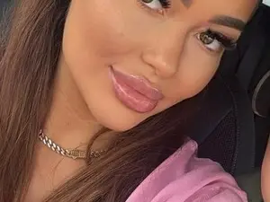 Myfreecams Watch Live Sex Cams of Selenna_Sky