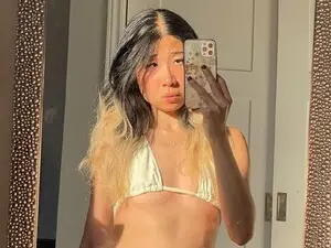 Myfreecams Adult Video Chat of Jiwoo