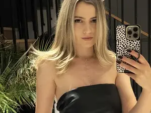 Myfreecams Watch Live Sex Cams of HappyEndings_