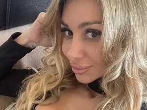 Myfreecams Adult Video Chat of FitMaya