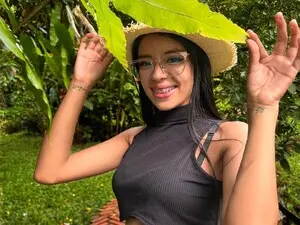 Myfreecams Adult Webcam of Iris_8