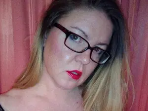 Myfreecams Watch Live Sex Cams of LovelyOljga