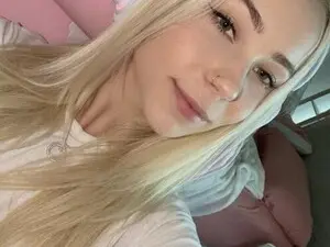 Myfreecams Free Live Porn of Snowkitty