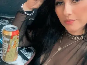 Myfreecams Free Porn Cam of alessiani69