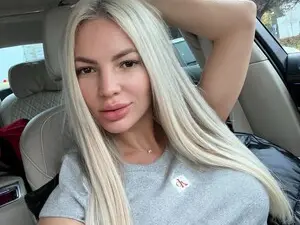 Myfreecams Watch Live Sex Cams of NayraDream