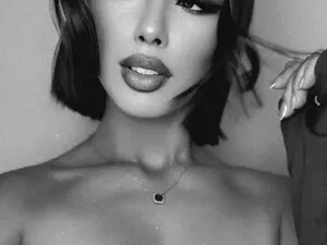 Myfreecams Watch Live Sex Cams of Lya_roberts