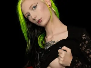 Myfreecams Watch Live Sex Cams of TwistedAliceW