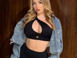 Myfreecams Sex Cam of LisaLorenz