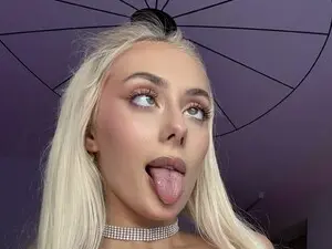 Myfreecams Nude Webcam of Loren_Wood