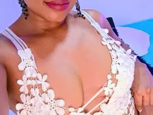 Myfreecams Live Porn of Kamilakane