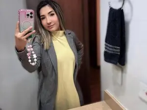 Myfreecams Live Sex Cam of Seren_hanna