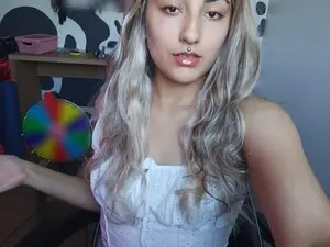 Myfreecams Best Webcam of Hi_elora
