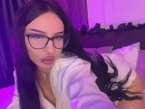 Myfreecams Sex Chat of RavenFoxxy