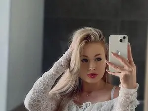 Myfreecams Free Live Porn of Cold_Blonde