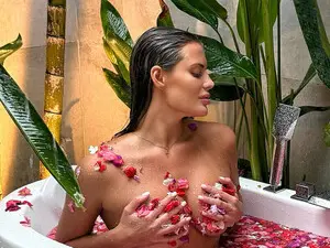 Myfreecams Free Live Porn of Adri_sweetie
