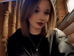 Myfreecams Free Porn Cam of NayaValen