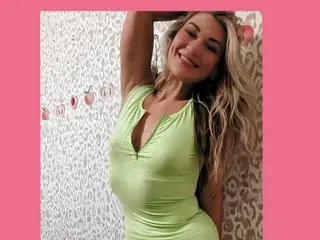 Streamate Adult Webcam of KamiliaMae
