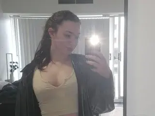 Streamate Free Porn Cam of HighWithMadison