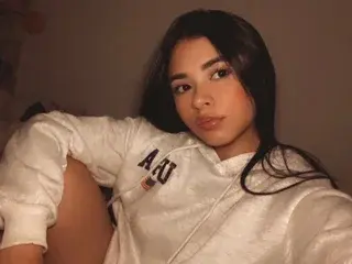 Streamate Free Live Porn of BrissleyLancaster