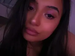 Streamate Watch Live Sex Cams of KiraMoonX