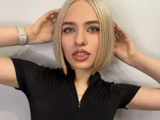 Streamate Nude Webcam of LizaBreeze