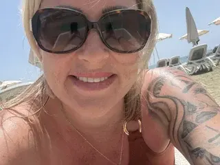 Streamate Sex Cam of LittleMissSweetLips